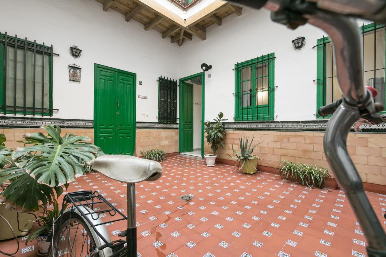 Apartamento Cuarta Puerta Centro Historico Apartment Seville Exterior photo